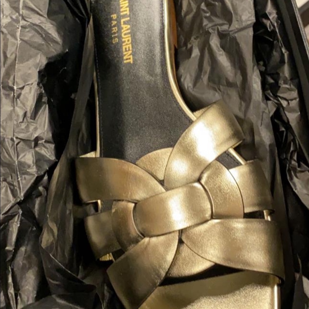 Saint Laurent Tribute Flat Sandals